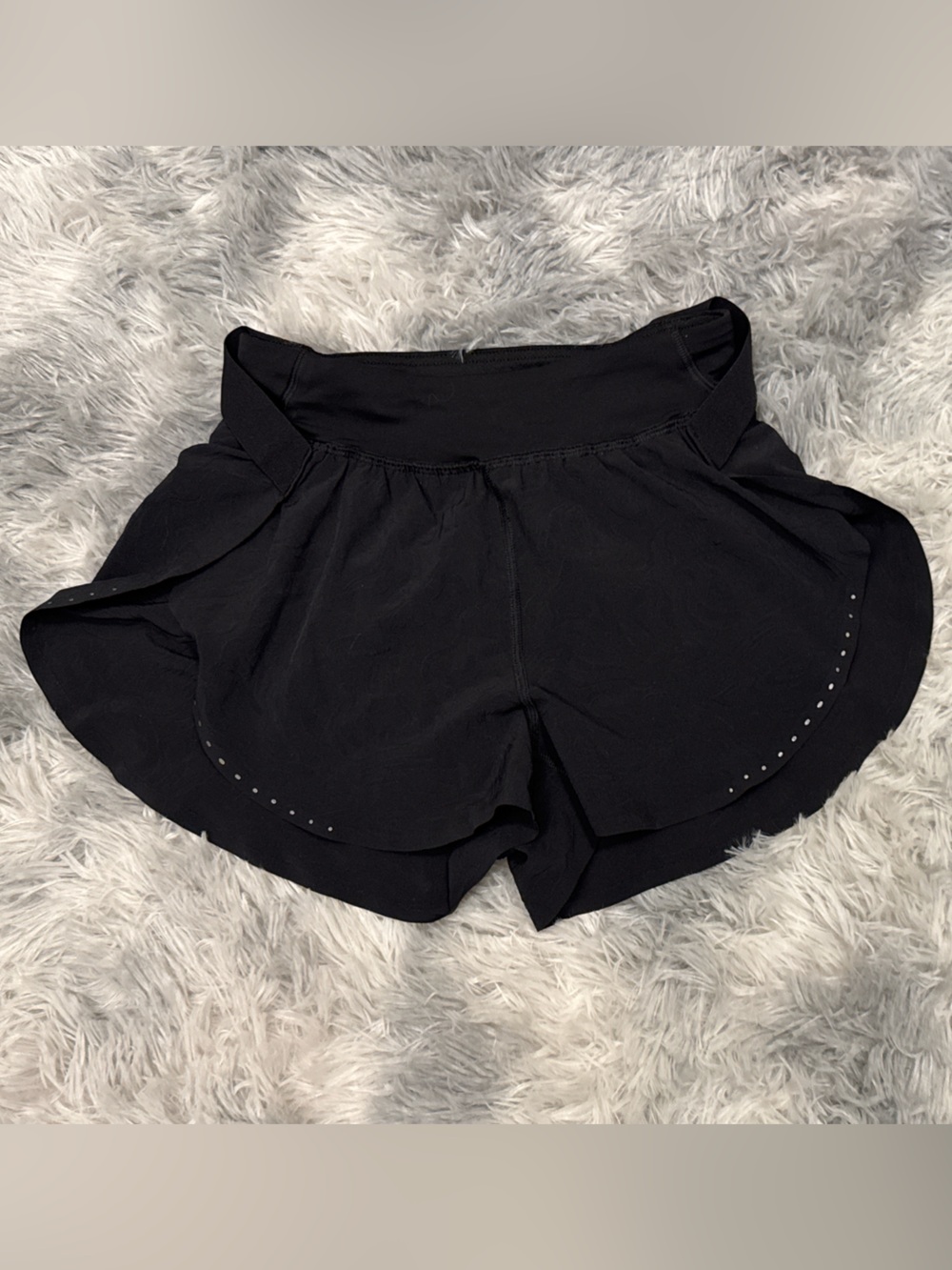 Lululemon Black Run Pace Athletic Short Reflective Trim Women’s Size 6